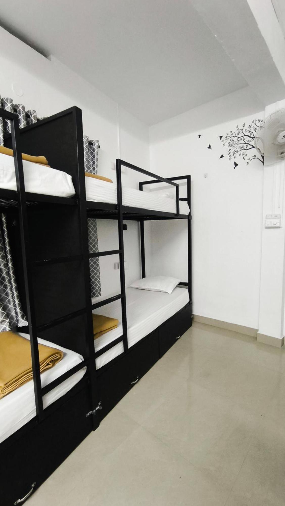 Hostel Stayzo Kochi Bagian luar foto
