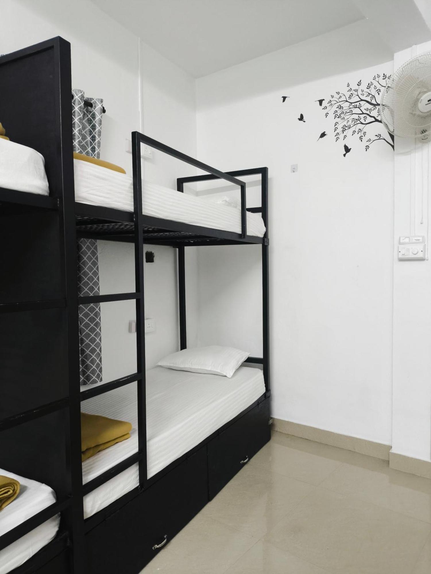 Hostel Stayzo Kochi Bagian luar foto