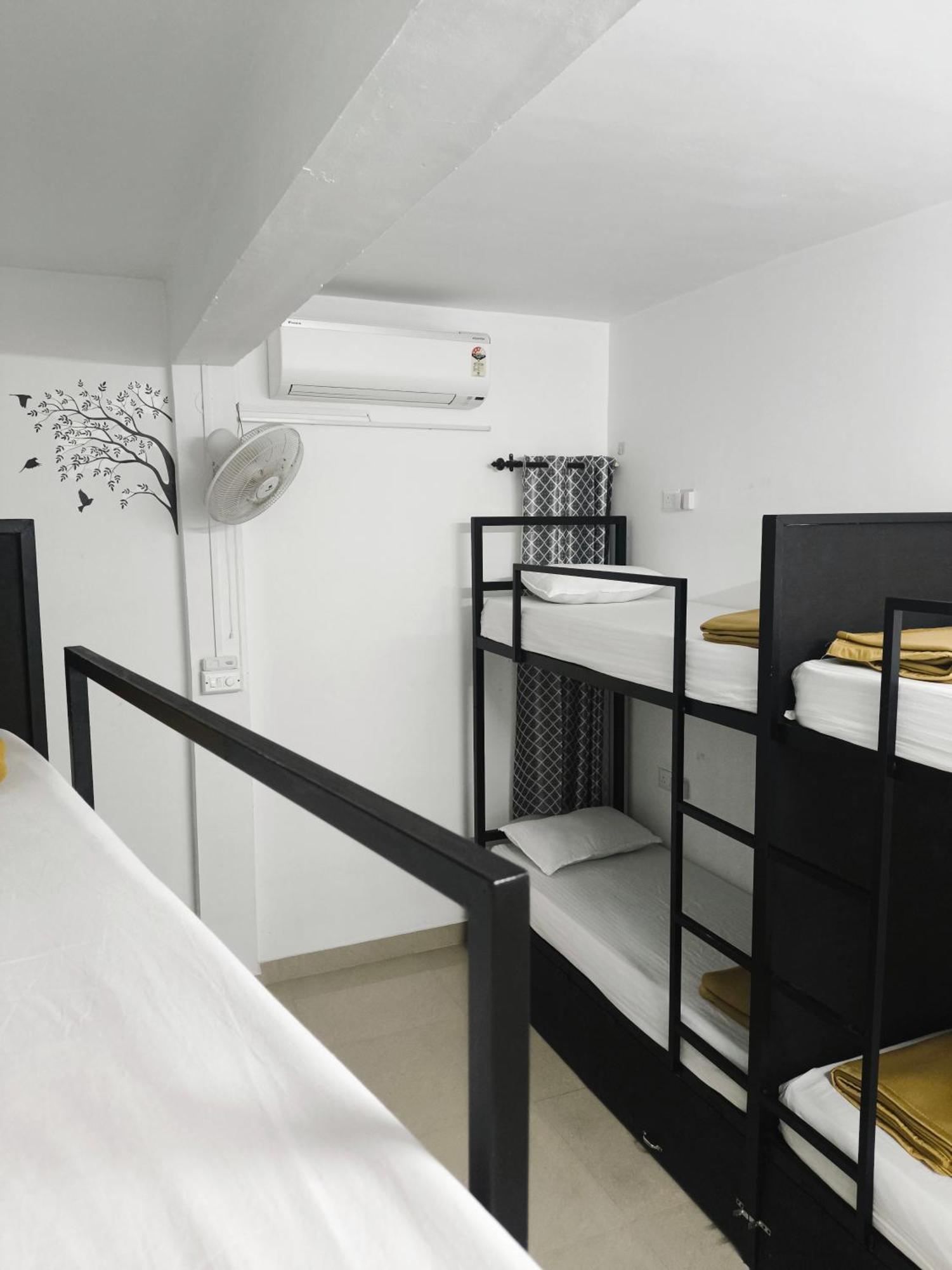 Hostel Stayzo Kochi Bagian luar foto