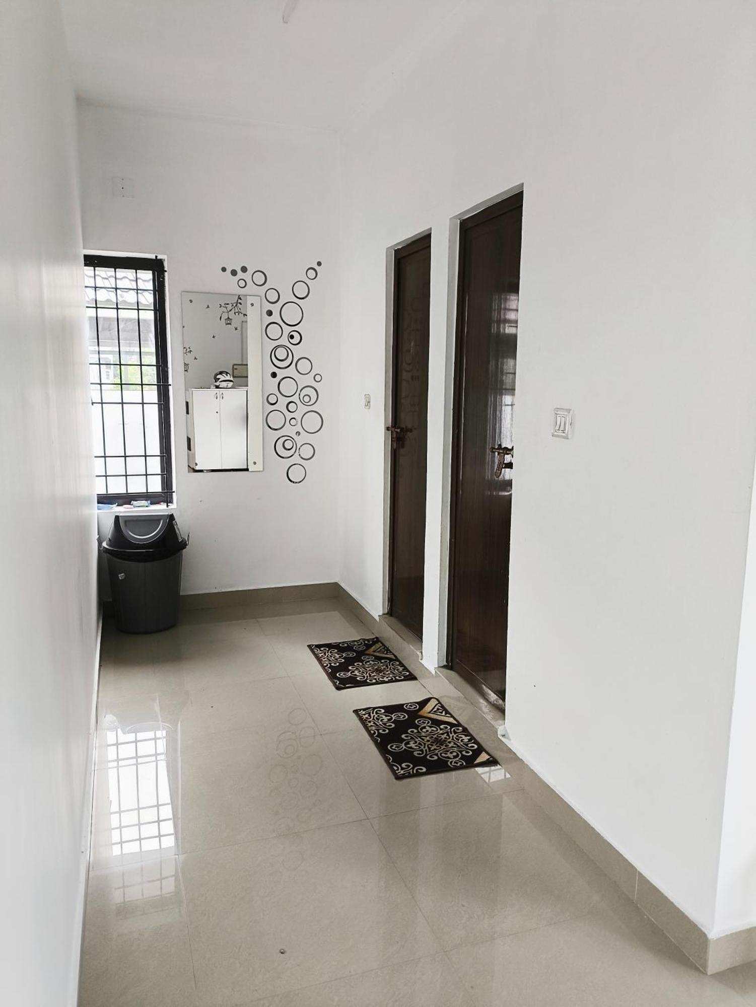 Hostel Stayzo Kochi Bagian luar foto