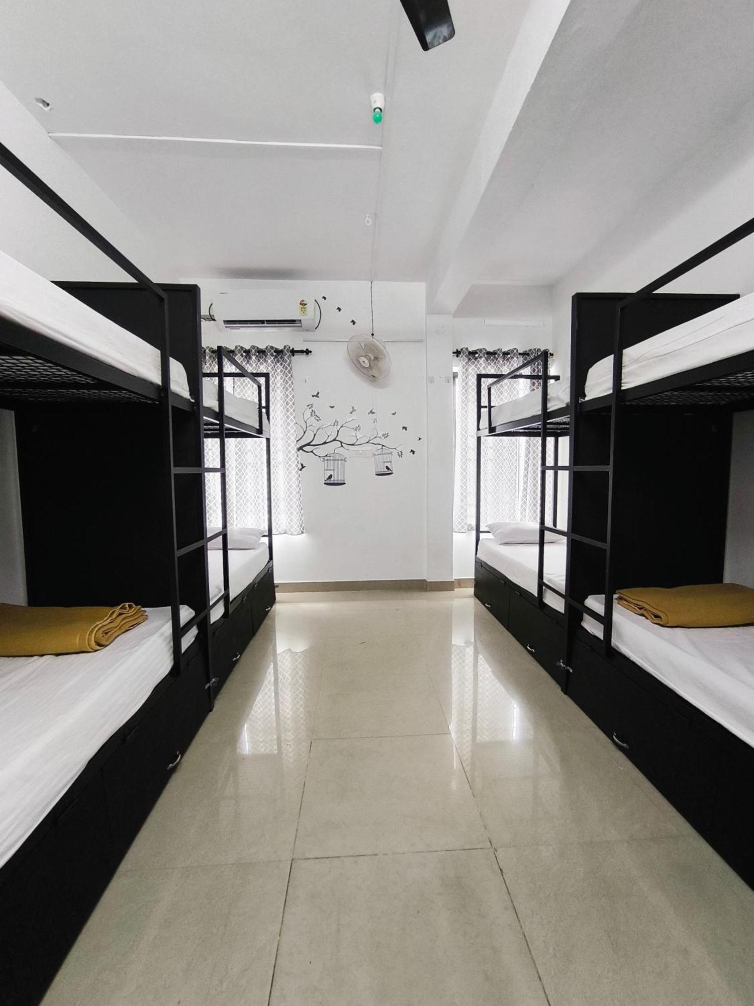 Hostel Stayzo Kochi Bagian luar foto